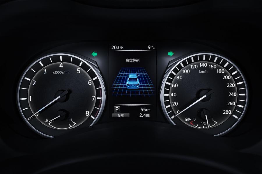 Панель приборов Infiniti Q50L 2.0t Sport 2018 года  (CN) (фото 8 из 10)